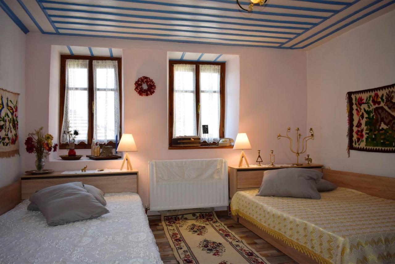 Renovated Old Manor House With Yard Villa Arnéa Kültér fotó