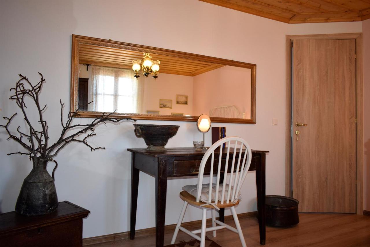 Renovated Old Manor House With Yard Villa Arnéa Kültér fotó